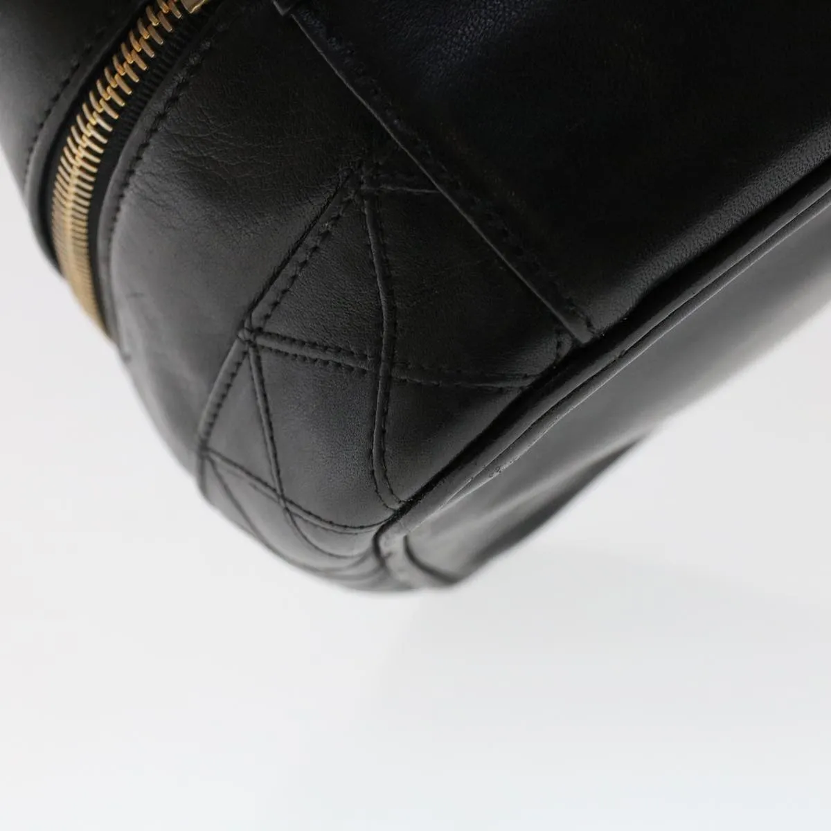 CHANEL Bicolole Vanity Cosmetic Pouch Leather Black CC  bs6921