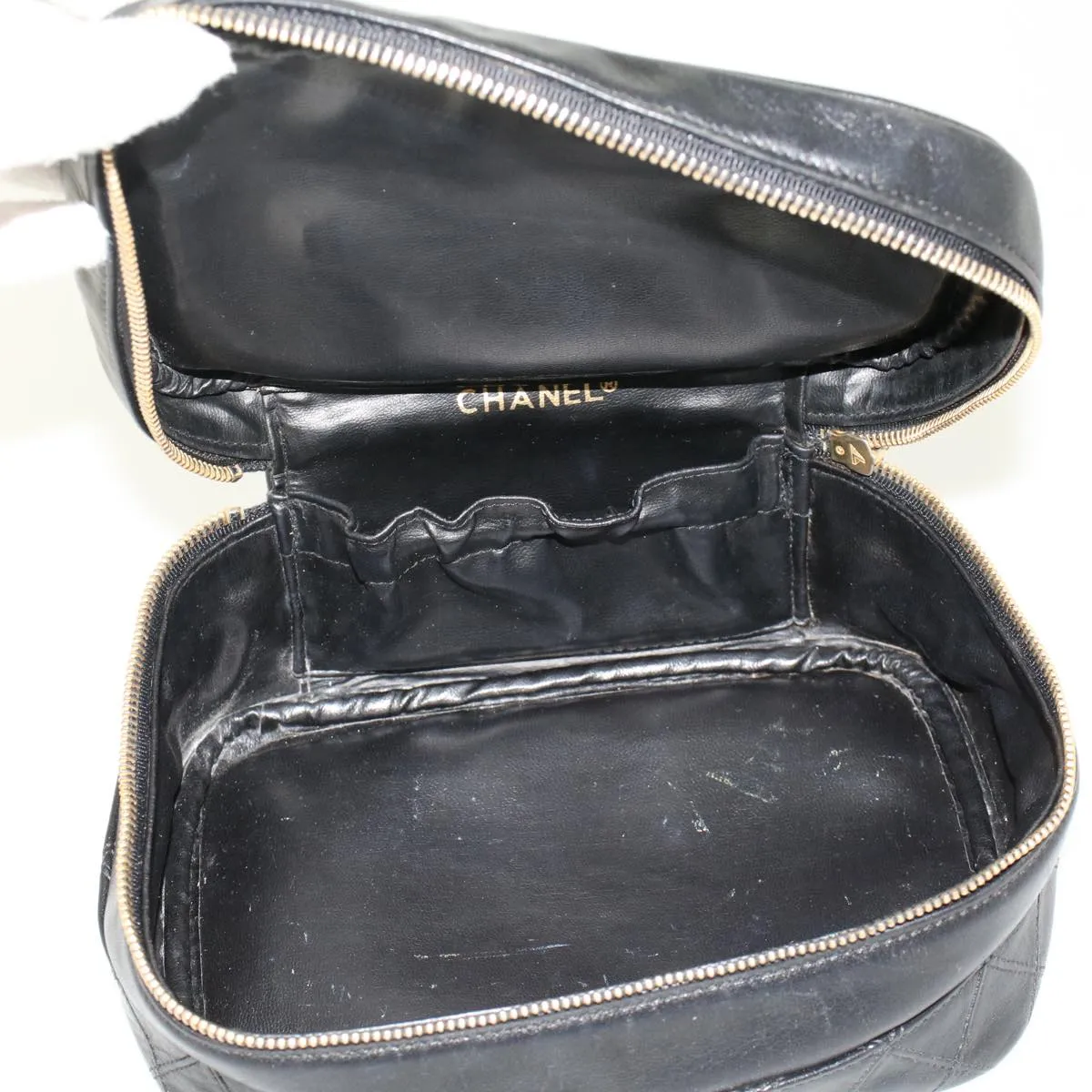 CHANEL Bicolole Vanity Cosmetic Pouch Leather Black CC  bs6921