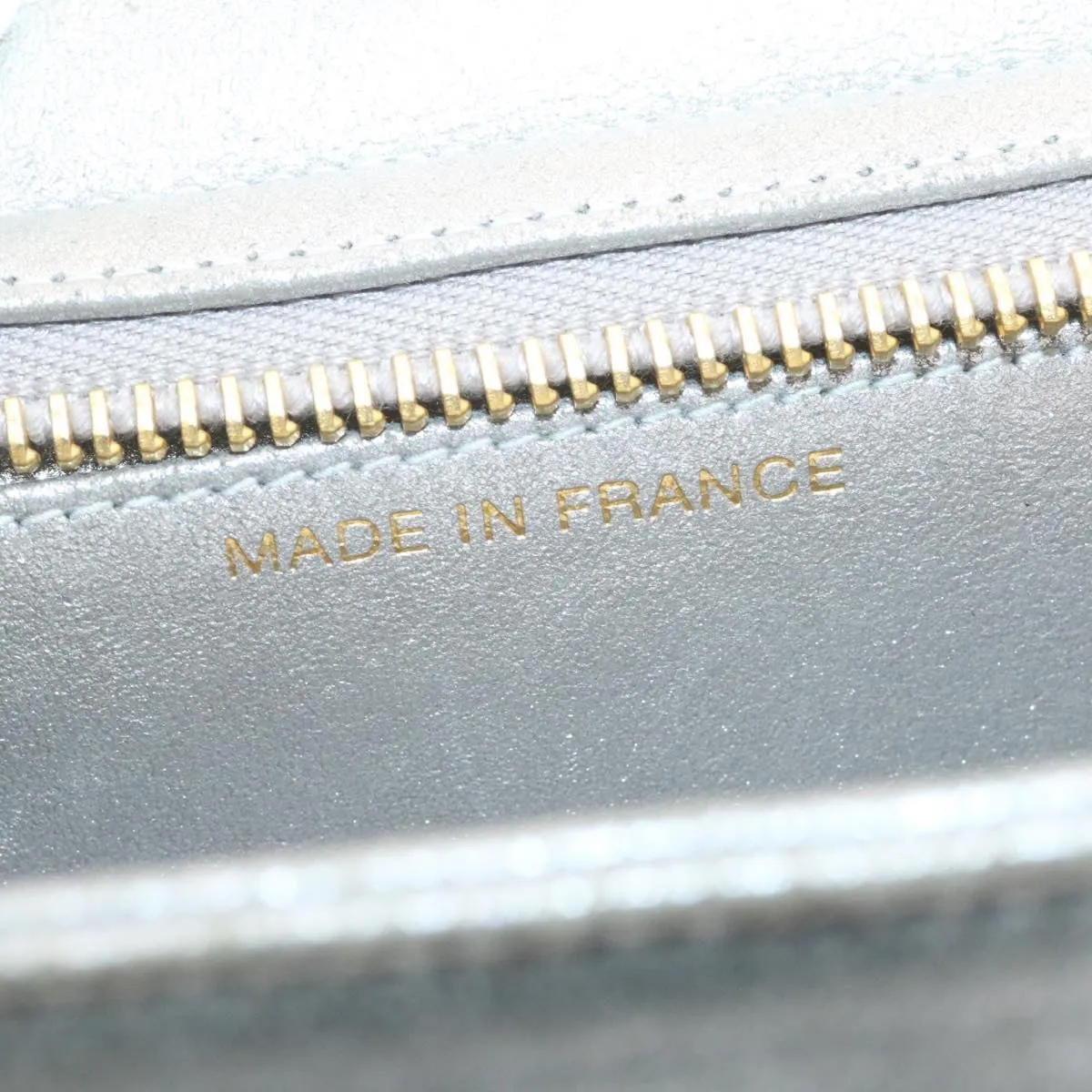 Chanel Clutch Bag Leather Silver CC Auth 26857A
