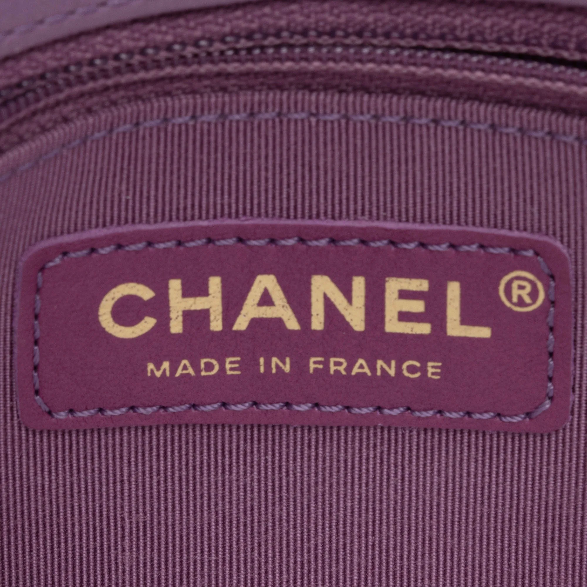 Chanel Lambskin Sleek & Chic Small Flap Bag (SHF-UMzeA2)