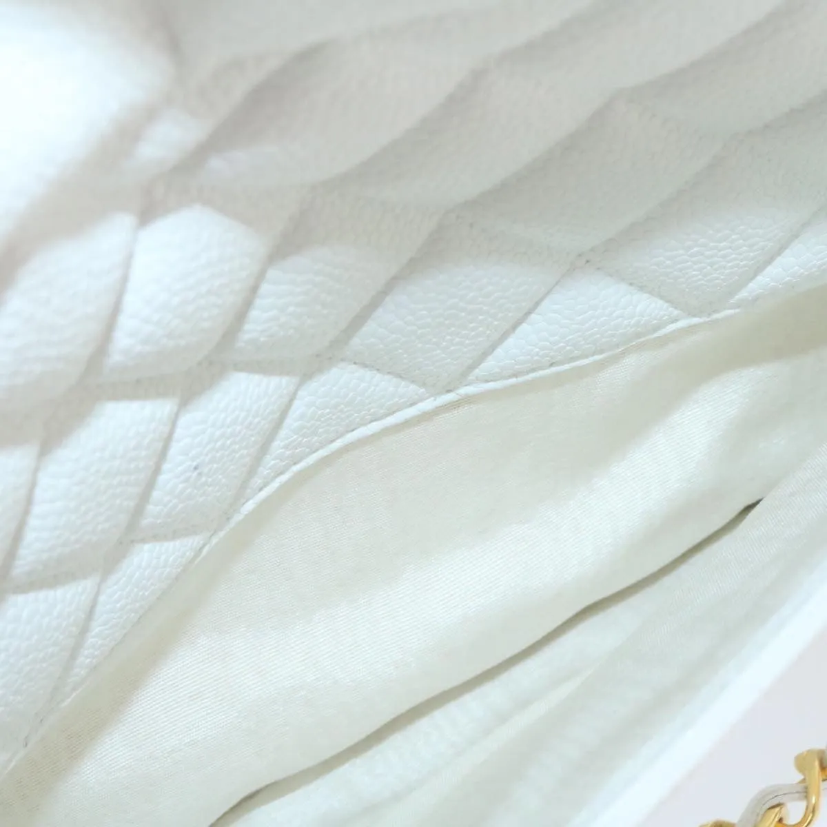 Chanel Matelasse Chain Shoulder Bag Caviar Skin Gold White CC  am1370gA