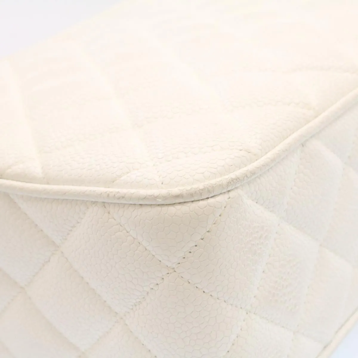 Chanel Matelasse Chain Shoulder Bag Caviar Skin Gold White CC  am1370gA