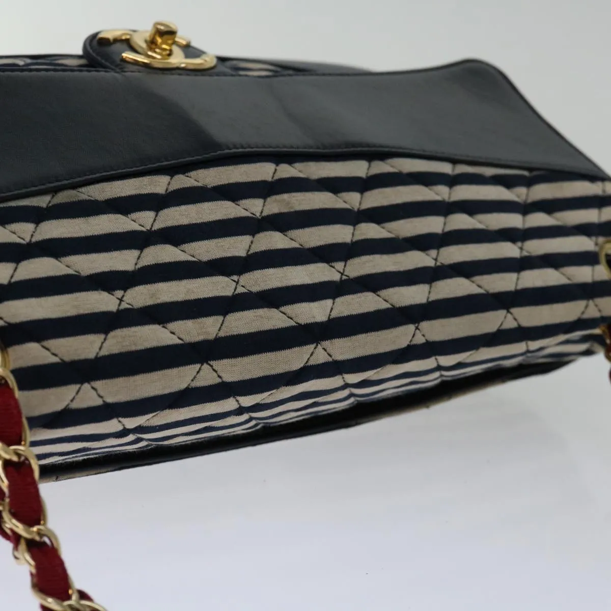 CHANEL Matelasse Chain Shoulder Bag Cotton White Navy CC Auth 69062A
