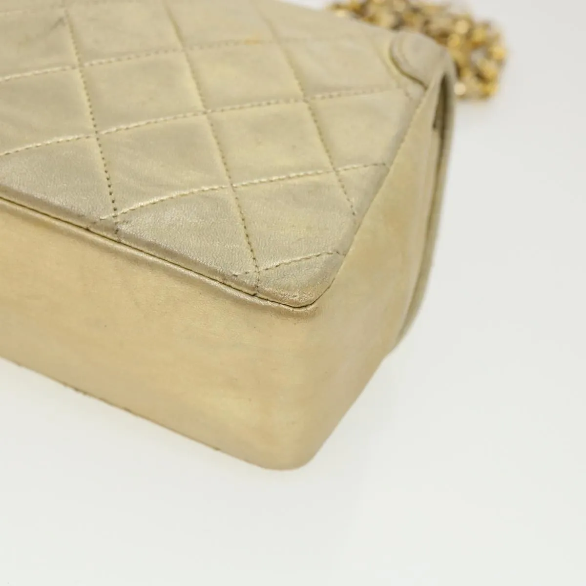 Chanel Matelasse Turn Lock Chain Shoulder Bag Lamb Skin Gold CC  31382A