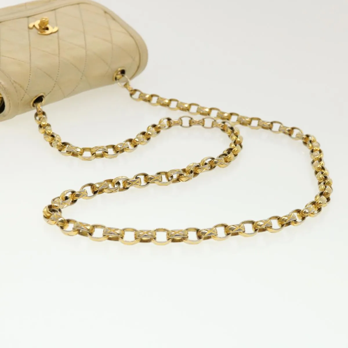 Chanel Matelasse Turn Lock Chain Shoulder Bag Lamb Skin Gold CC  31382A