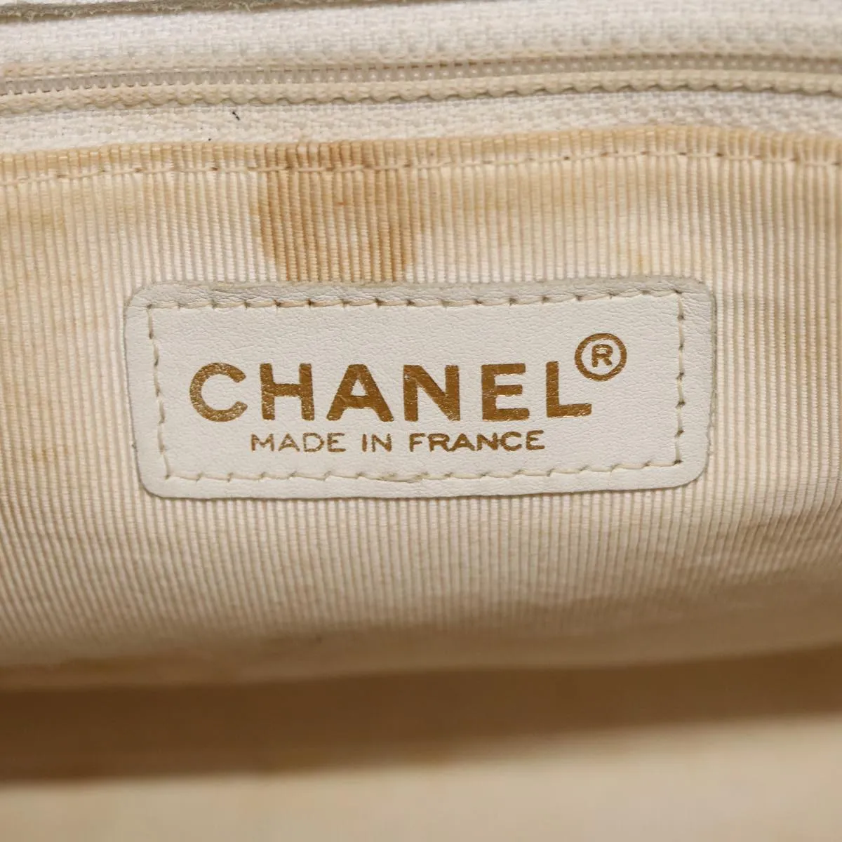 CHANEL Wild Stitch Chain Tote Bag Leather White Gold CC Auth bs17226