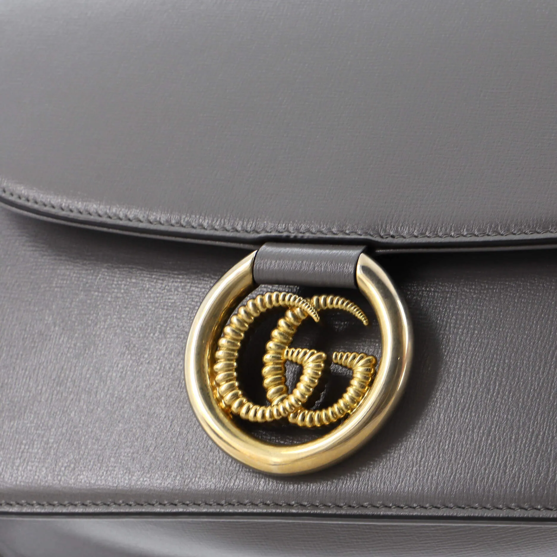 Gucci Gg Ring Shoulder Bag Leather