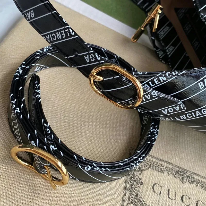 Gucci   Luxury Bags  1048