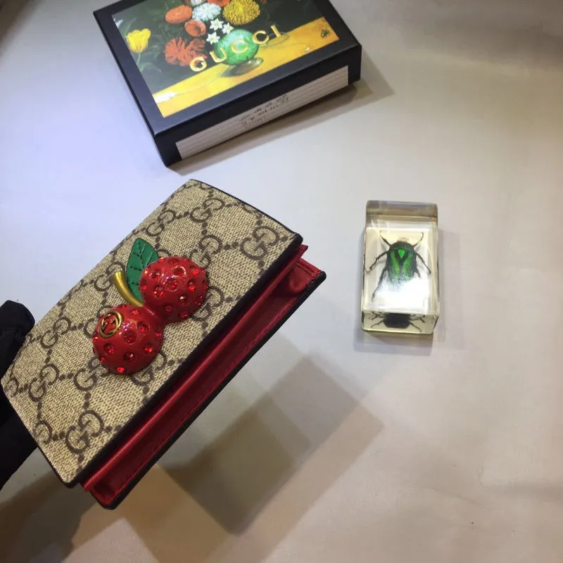 Gucci   Luxury Bags  1366