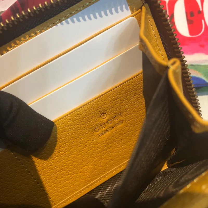 Gucci   Luxury Bags  883