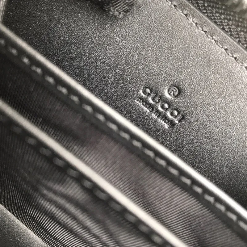 Gucci   Luxury Bags  925