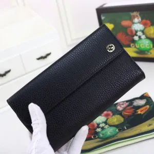 Gucci   Luxury Bags  928