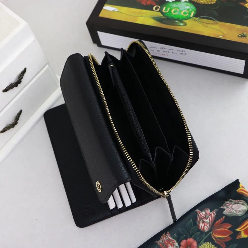 Gucci   Luxury Bags  928
