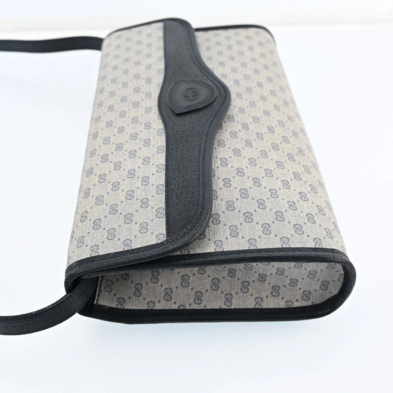 Gucci Micro Gg Vintage Shoulder Bag