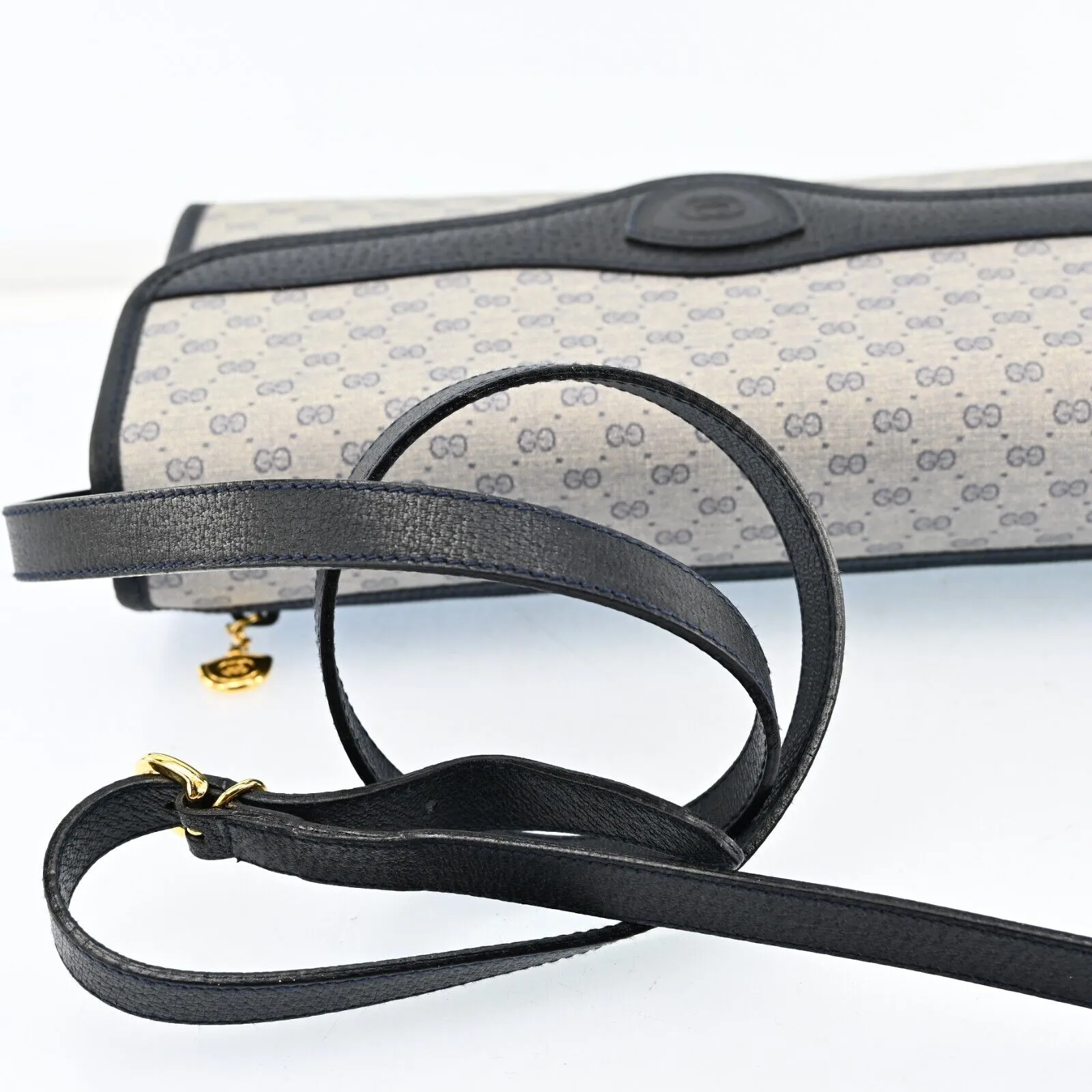 Gucci Micro Gg Vintage Shoulder Bag