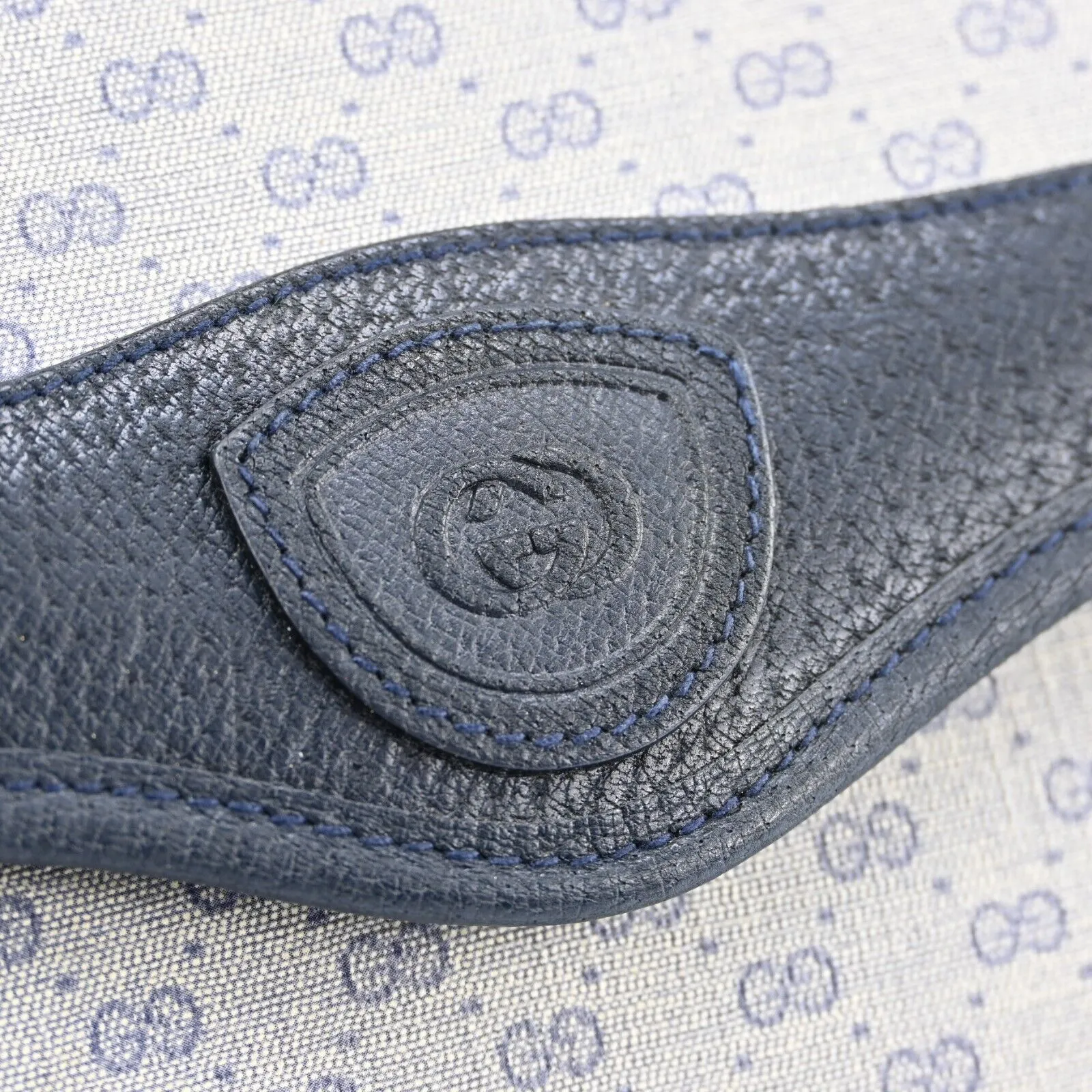 Gucci Micro Gg Vintage Shoulder Bag