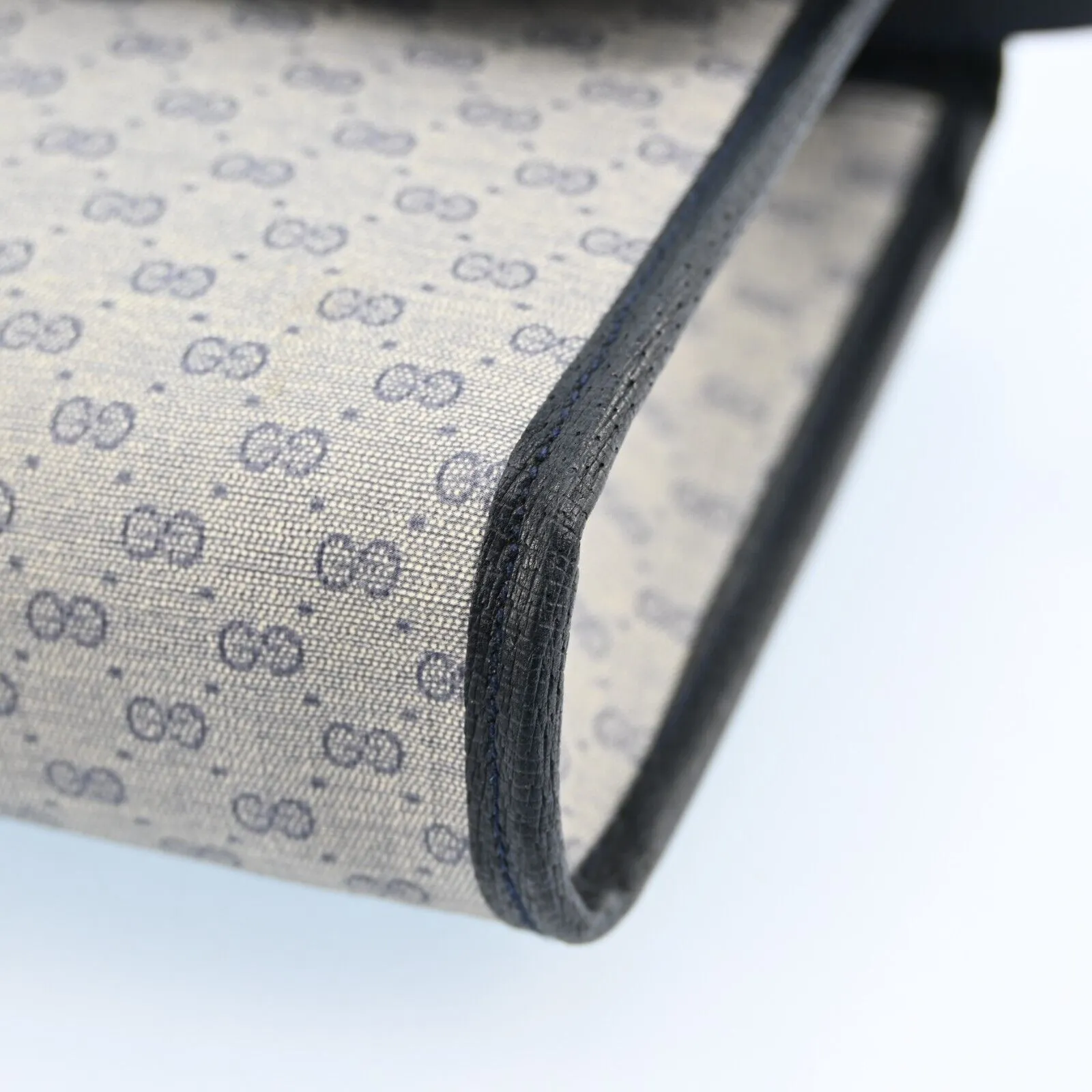 Gucci Micro Gg Vintage Shoulder Bag
