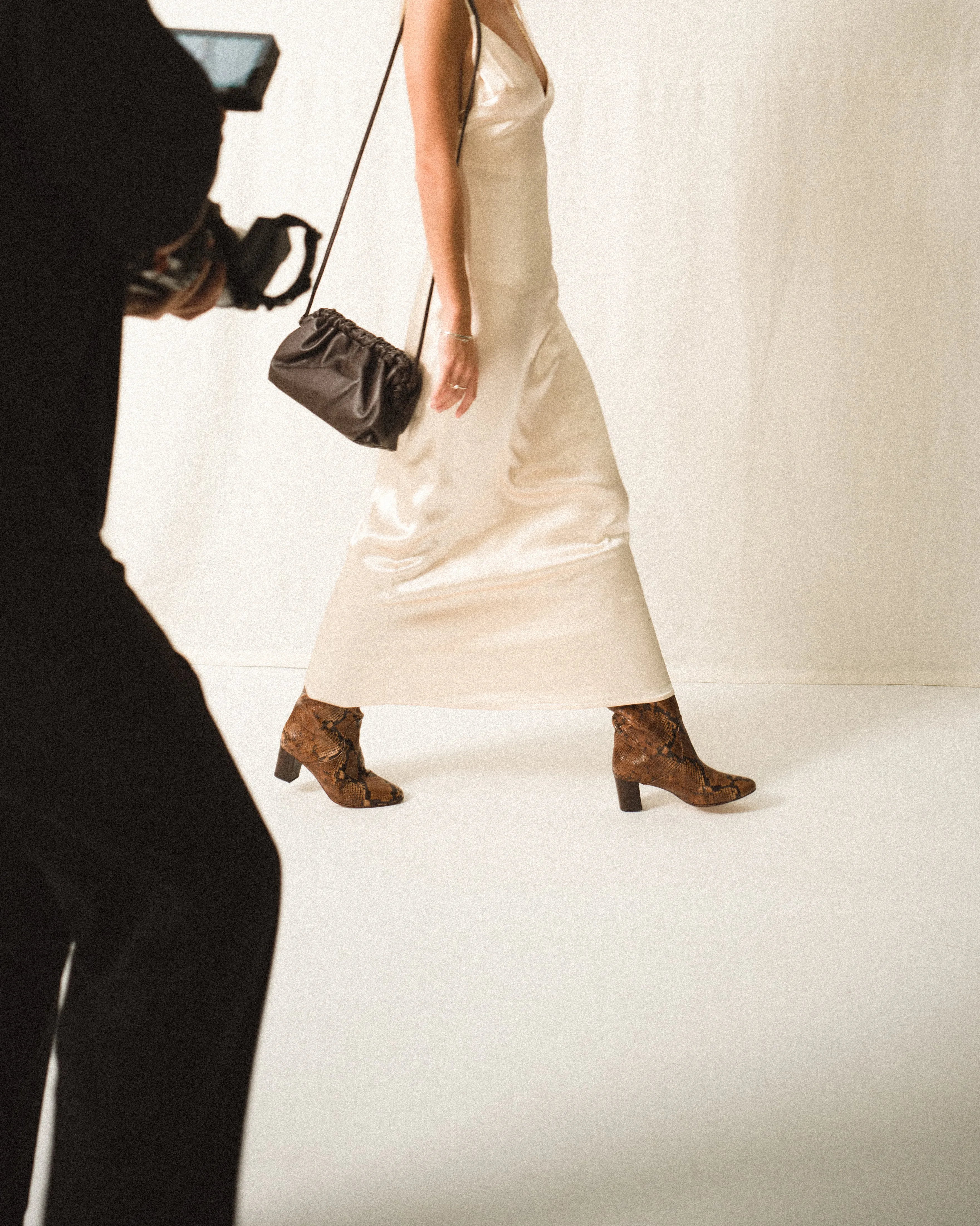 Hally grand cloud bag Shiny lamb Coffee brown