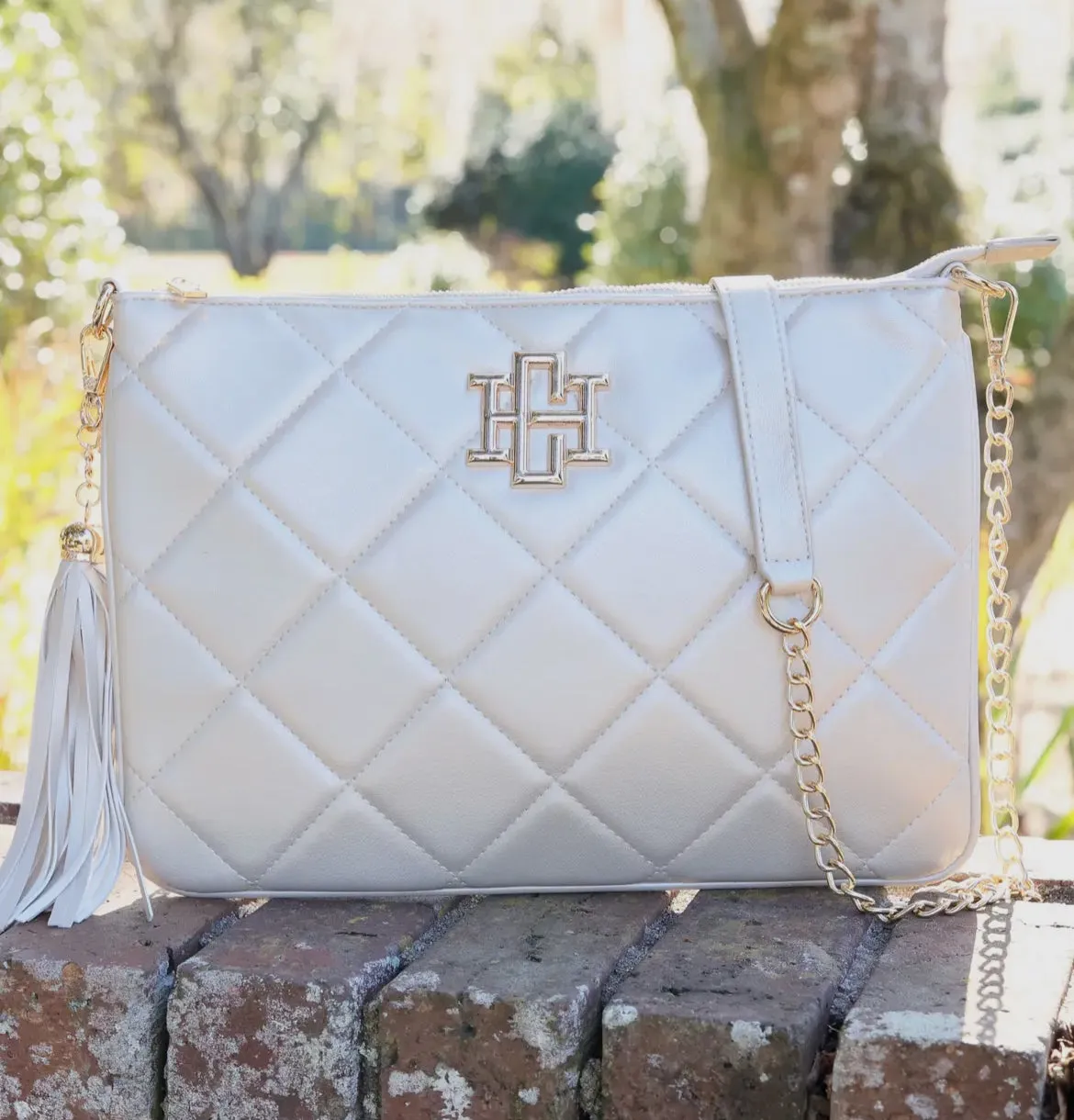 Madelyn clutch/crossbody pearl or tan quilted