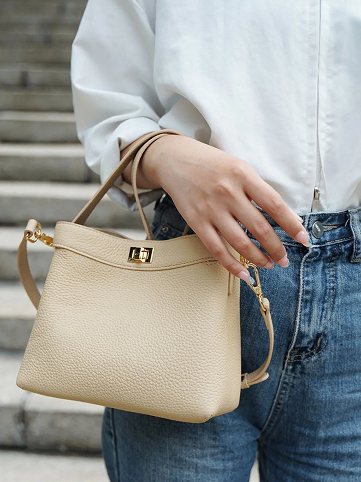 Simple Commuting Bucket Crossbody Bag