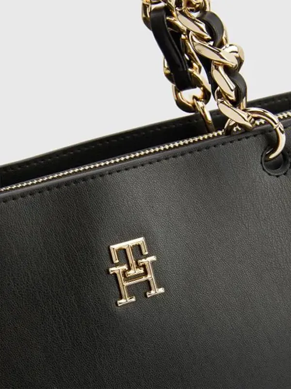 Th Chic Tote