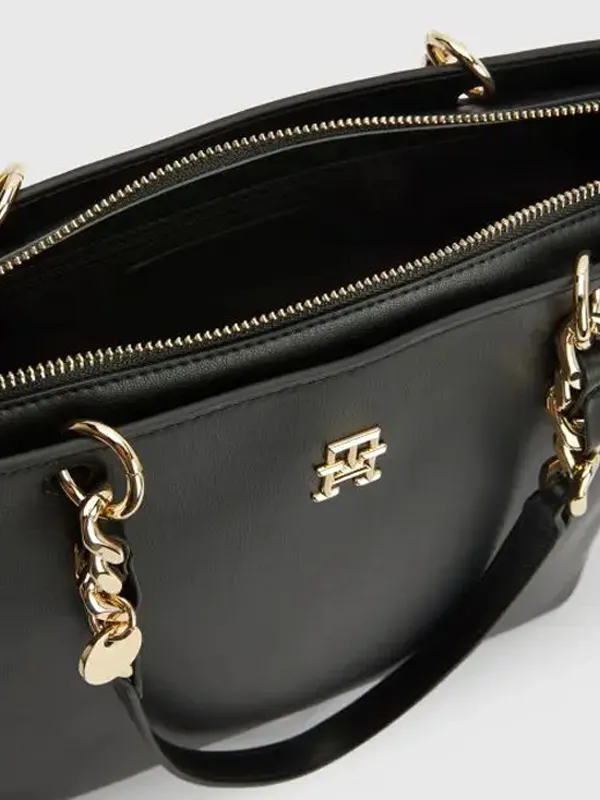Th Chic Tote